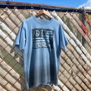 2007 John Lennon Tee 👏